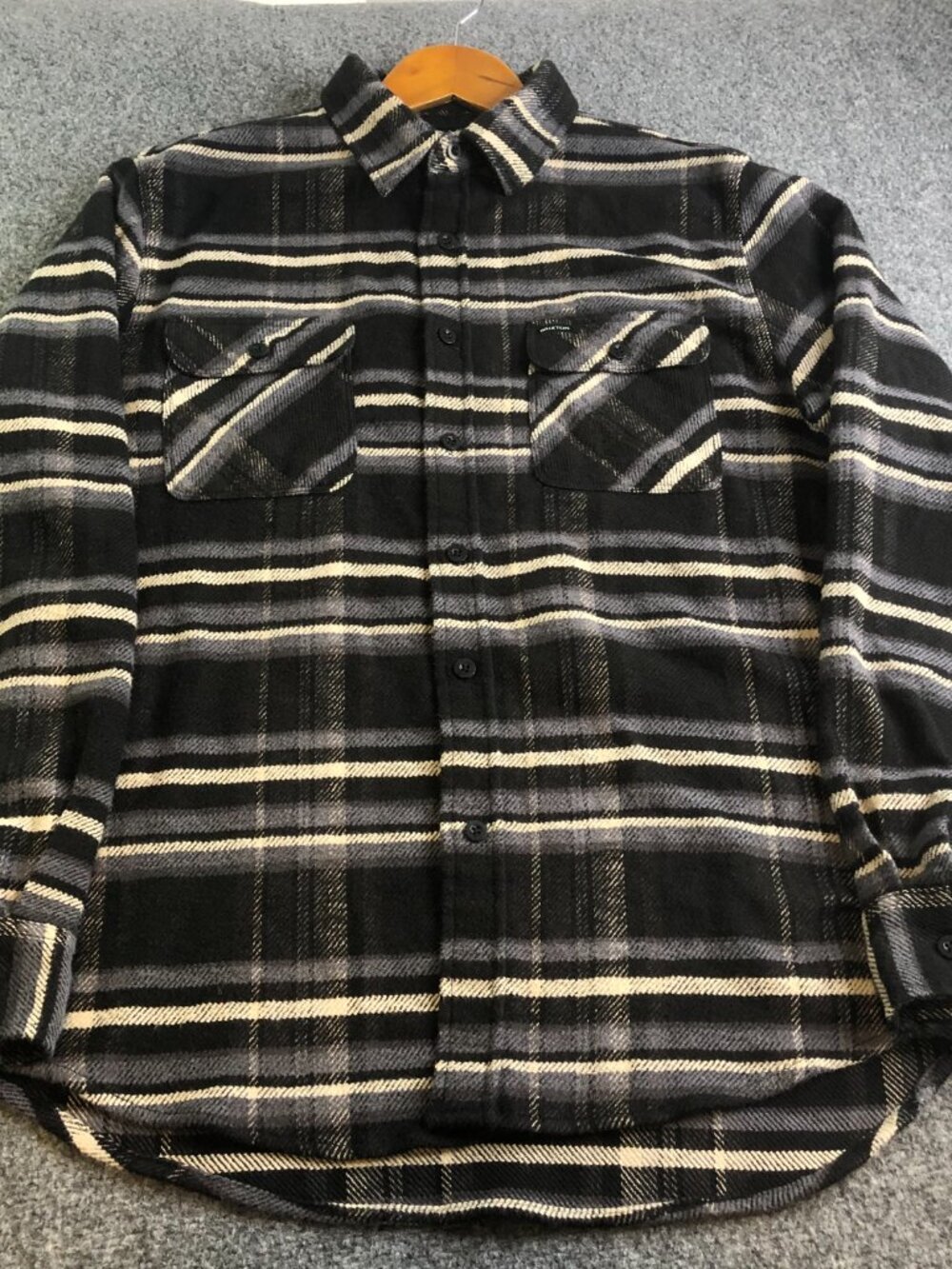 Brixton Shirt Mens Large Black Gray Plaid Flannel Button Up Pockets Cobain - Picture 3 of 8